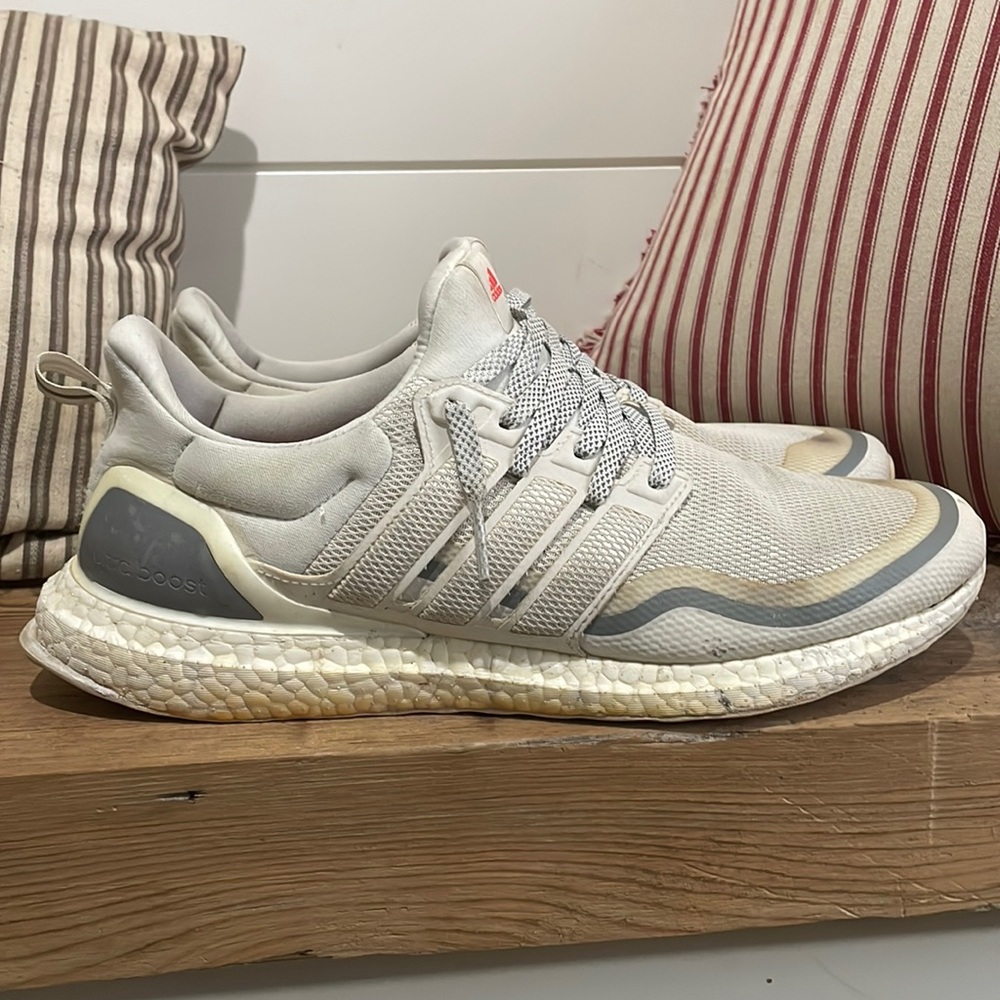 Ultraboost 3.0 White Holographic